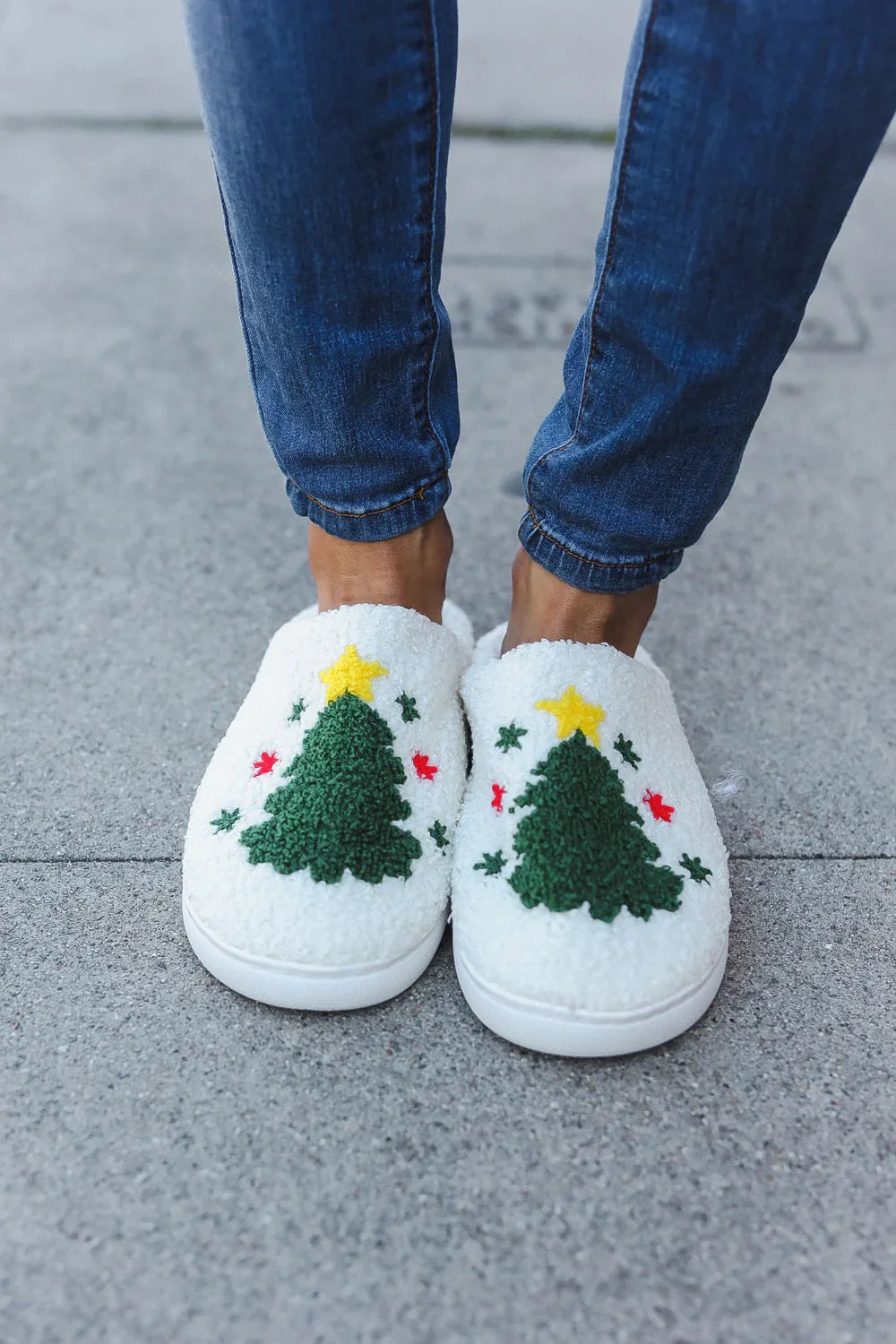 Christmas Tree Print Fleece Slippers | 2024 Blow-Out Sale Daverri Fashions