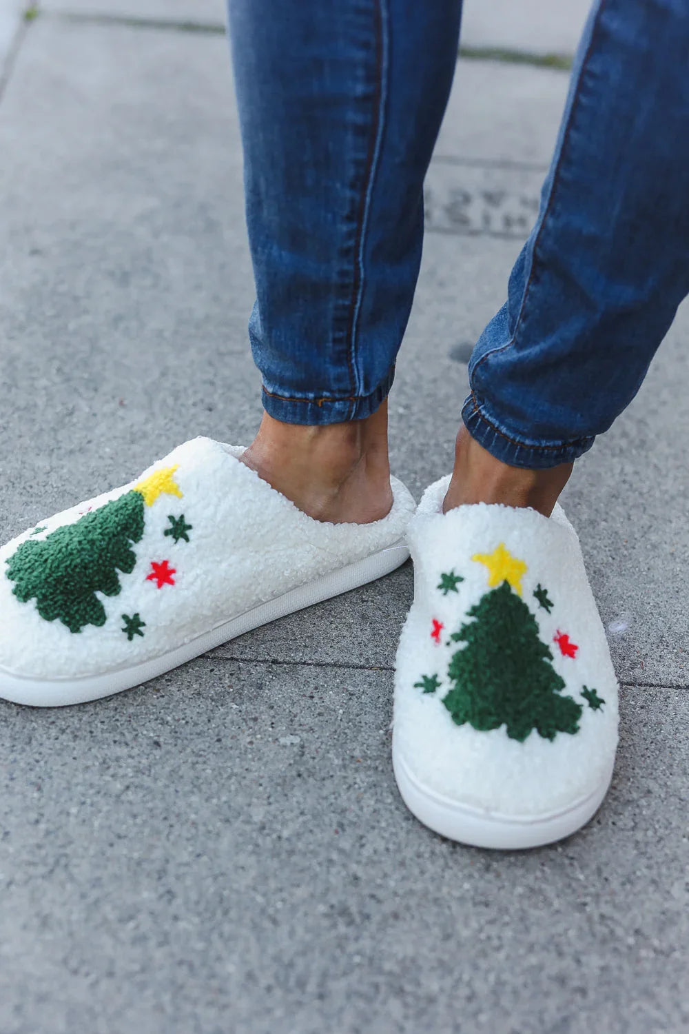 Christmas Tree Print Fleece Slippers | 2024 Blow-Out Sale Daverri Fashions