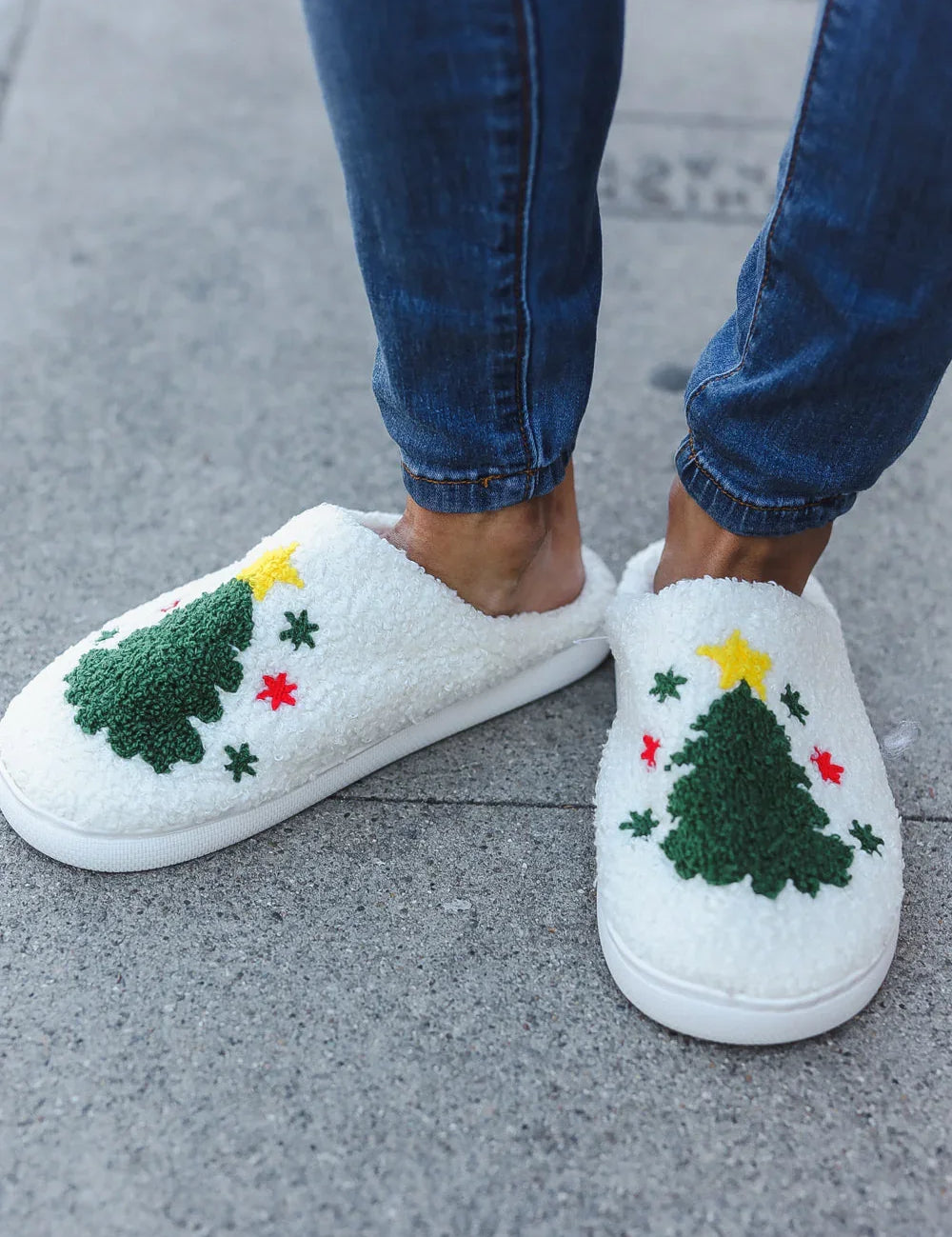 Christmas Tree Print Fleece Slippers | 2024 Blow-Out Sale Daverri Fashions
