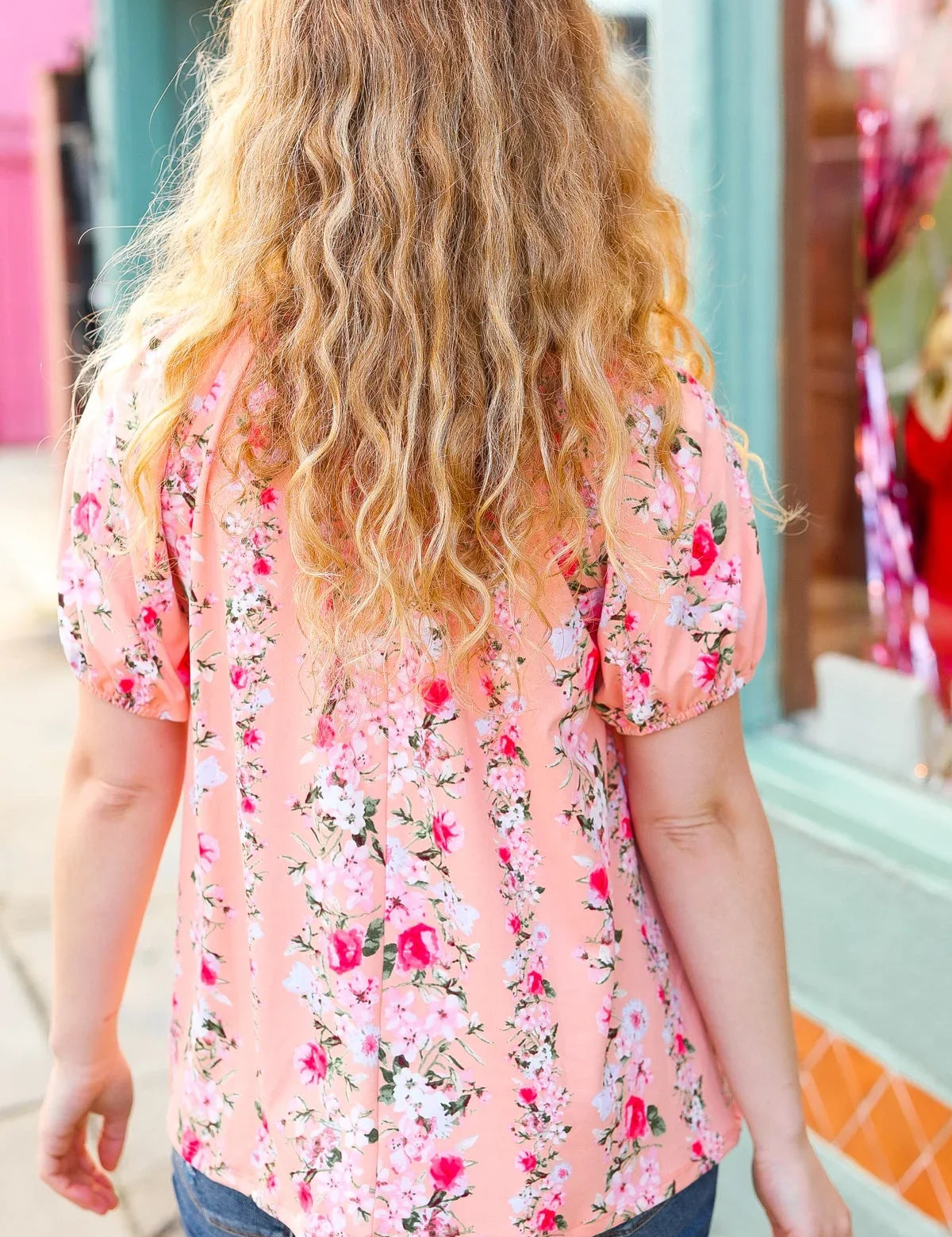 Peach Floral Front Keyhole Elastic Short Sleeve Top | Daverri Fashions