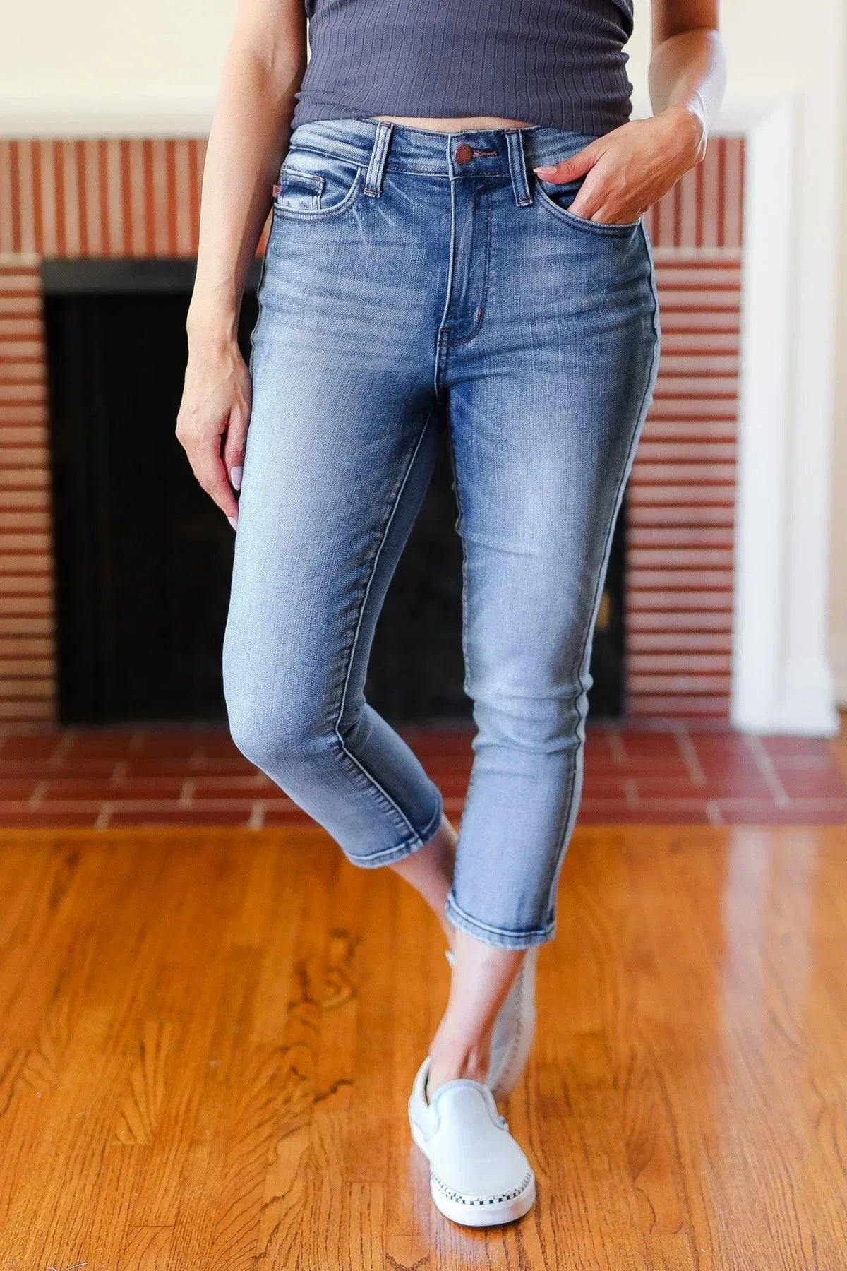 Judy Blue Medium Wash Mid Rise Skinny Capri - DAVERRI FASHIONS