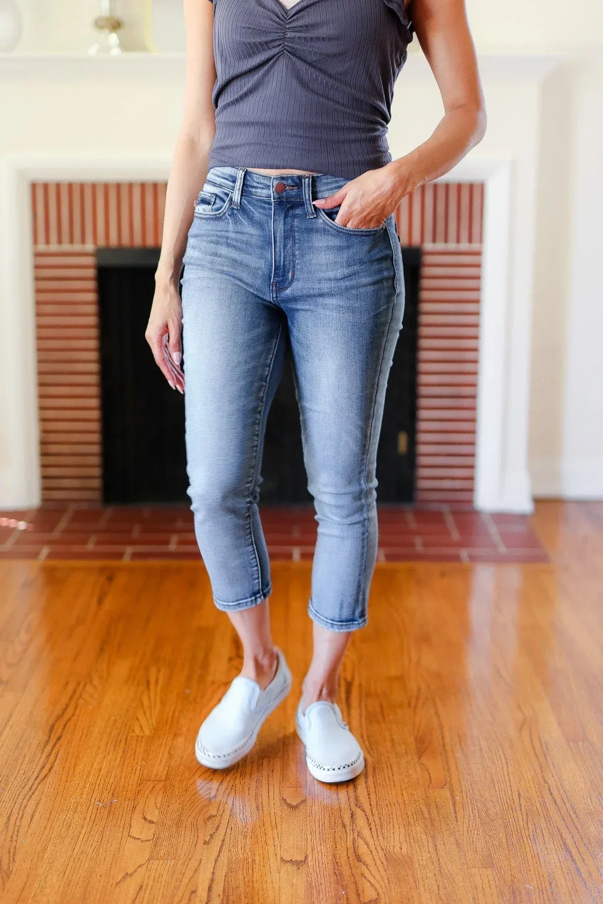 Judy Blue Medium Wash Mid Rise Skinny Capri - DAVERRI FASHIONS