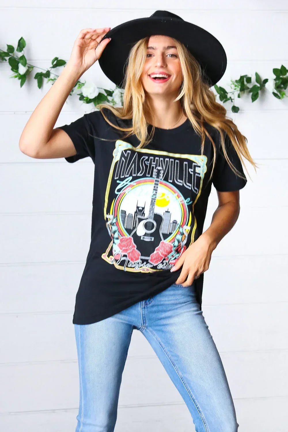 Black Cotton Nashville Graphic Knit Tee - DAVERRI FASHIONS