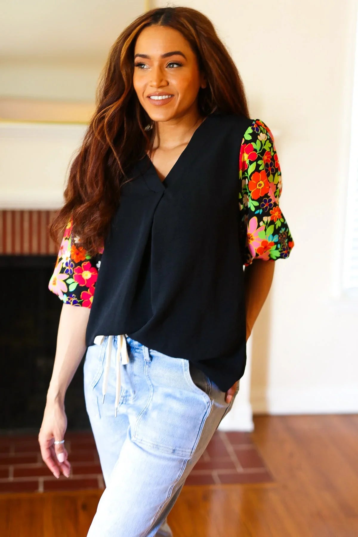 Eyes On You Black Floral Puff Sleeve V Neck Top | Daverri Fashions
