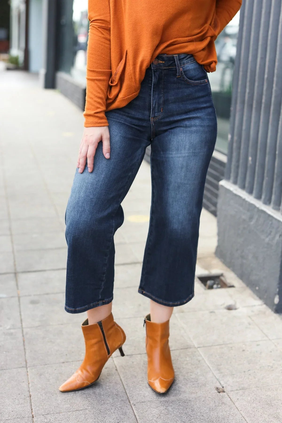 Judy Blue Dark Wash Mid Rise Cropped Wide Leg Jeans | Daverri Fashions