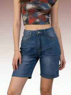 Daverri high-waisted blue denim shorts with five-pocket design and frayed hem