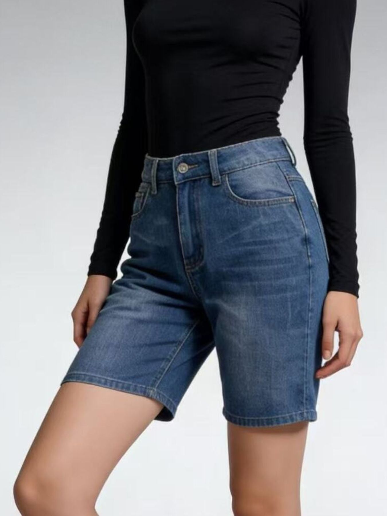 Daverri High Waist mid-rise blue denim shorts with five-pocket design