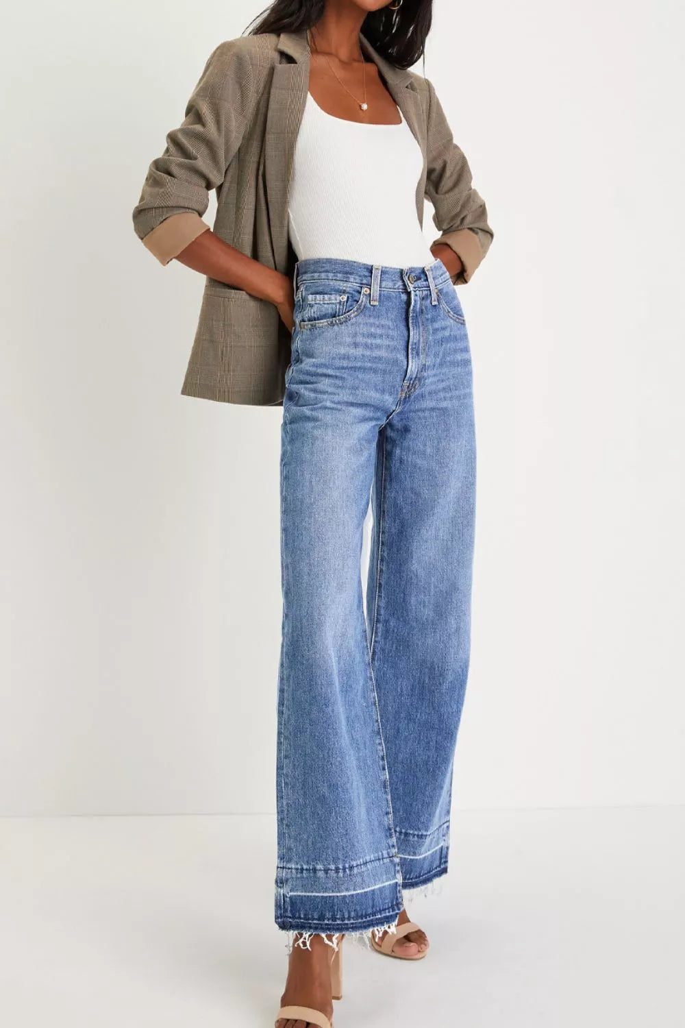 Daverri Fashions light blue wide-leg high-waist jeans with frayed hem