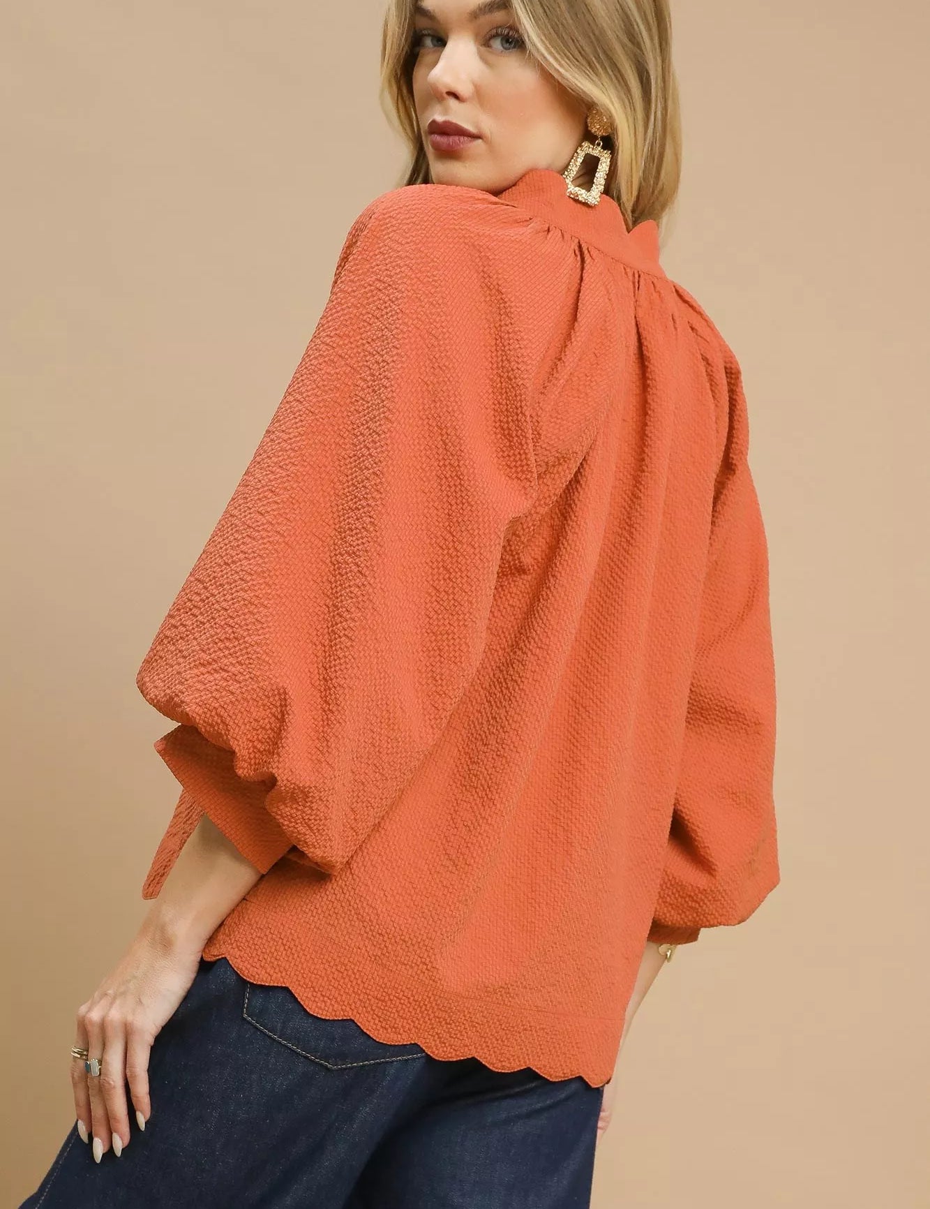 Umgee Textured Notched Balloon Sleeve Blouse with Scalloped Hem | Blouses Daverri Fashions