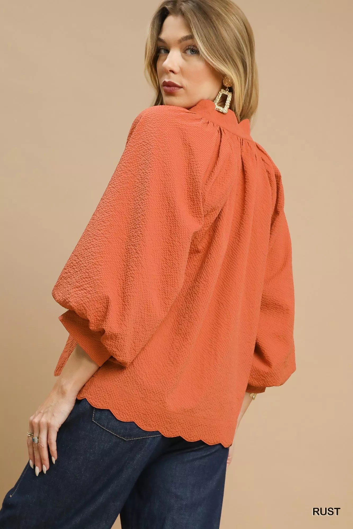 Umgee Textured Notched Balloon Sleeve Blouse with Scalloped Hem | Blouses Daverri Fashions