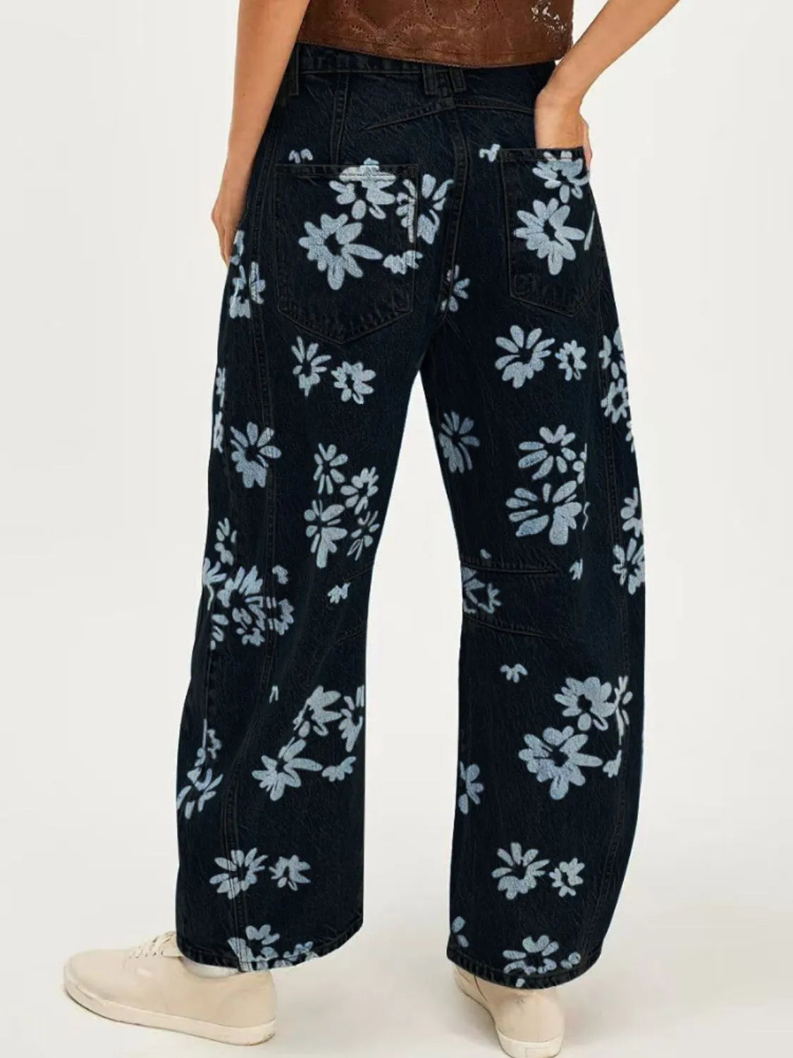 Printed wide leg jeans in dark denim with light blue floral pattern