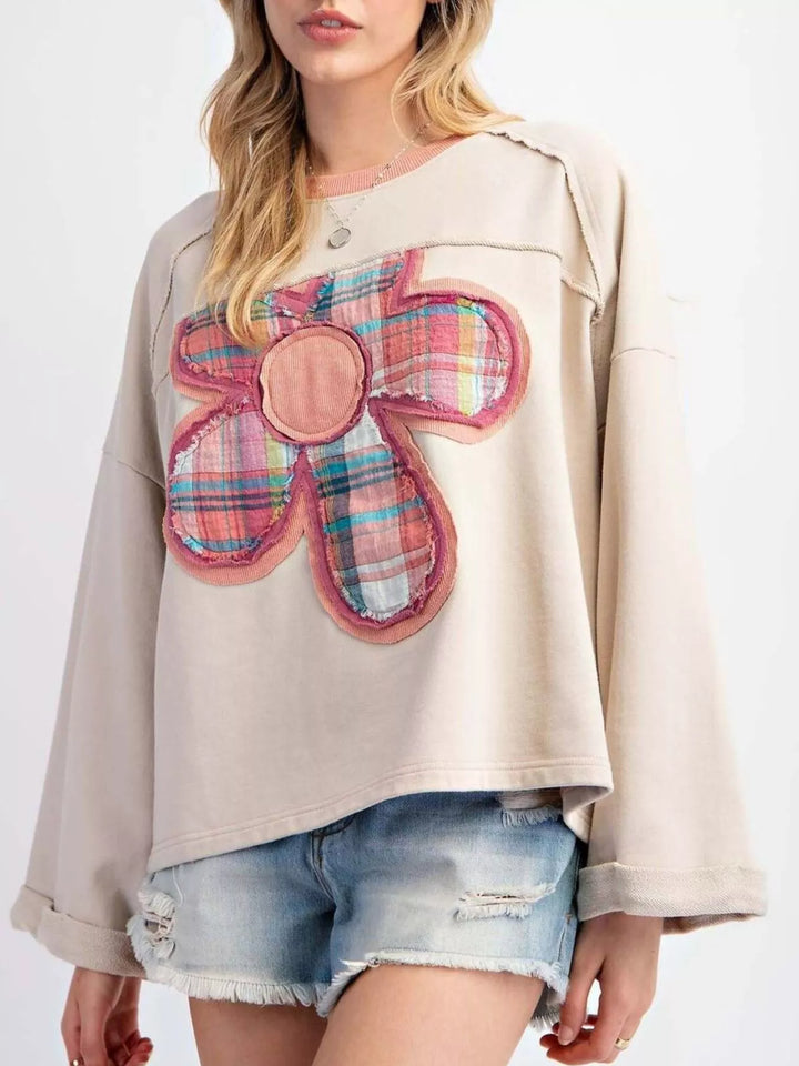 Milky White Plaid Flower Patched Round Neck T-Shirt | T-Shirts Daverri Fashions