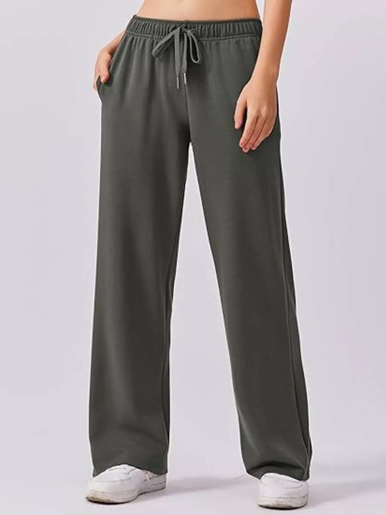 Daverri olive green wide-leg sweatpants with elastic waistband and drawstring