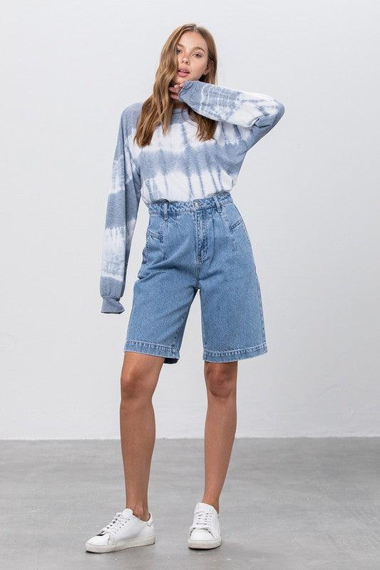 MEDIUM BLUE WASH DENIM MOM SHORTS MEDIUM