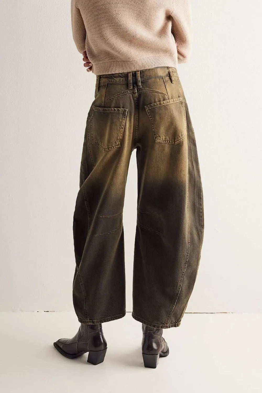 Retro Barrel Jeans with Pockets | Jeans Daverri Fashions