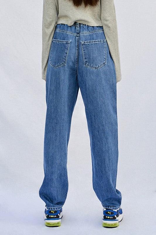Super High Rise Pleated Mom Jeans - DAVERRI FASHIONS