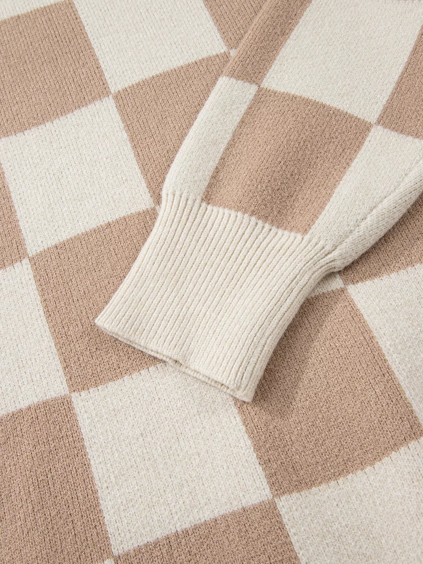 Cozy beige cream checkered knit baggy sweater with ribbed trim