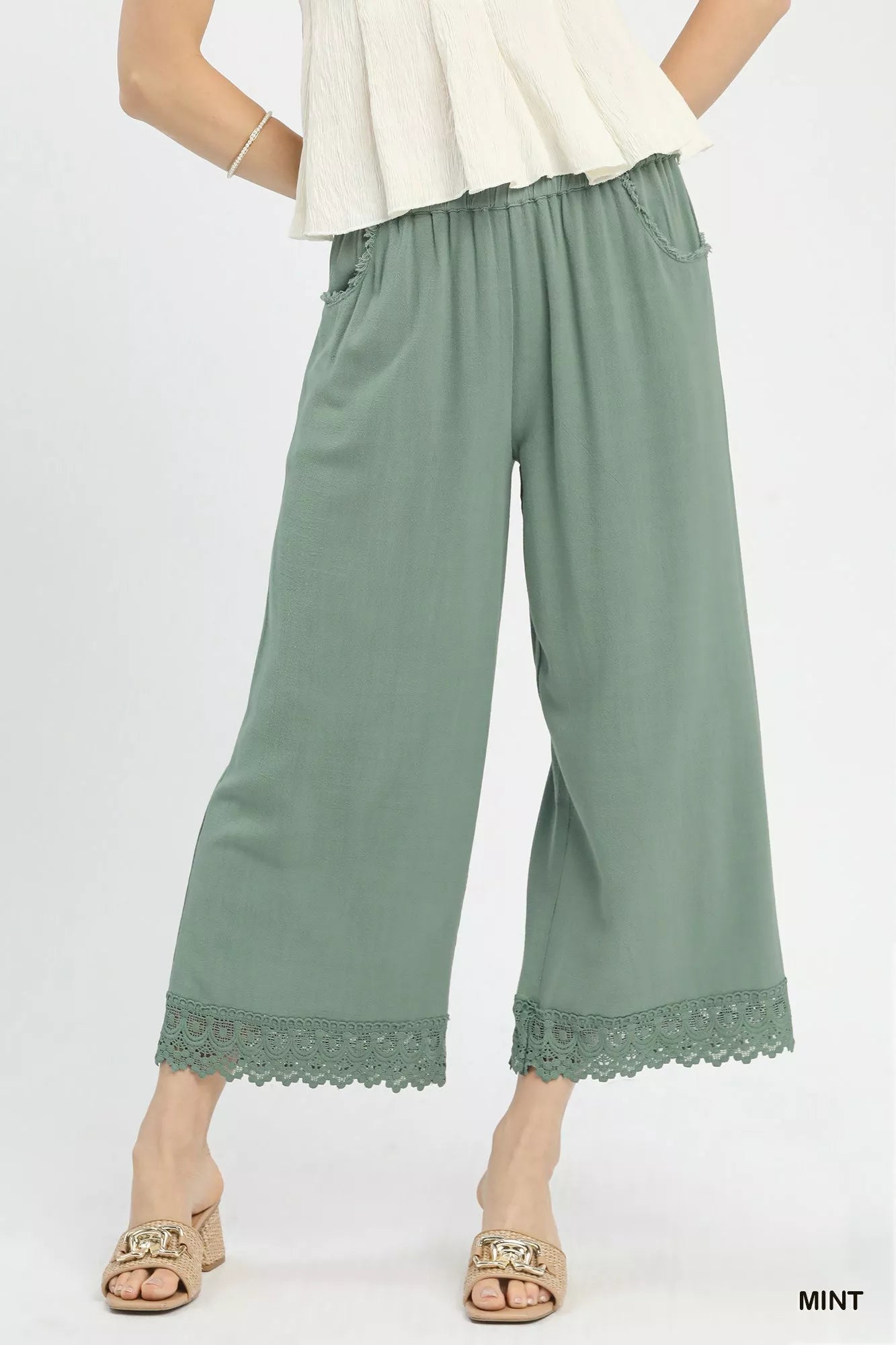Umgee mint linen wide-leg cropped pants with lace trim