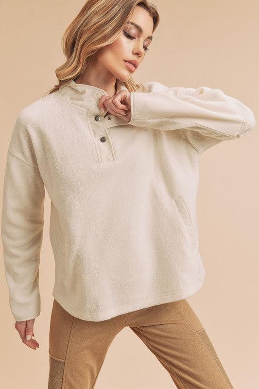 Aemi+Co White Half Snap Lightweight Pullover WHITE Tops