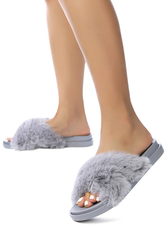 HOMEY FUR SLIP-ON FLATS | Slippers Daverri Fashions