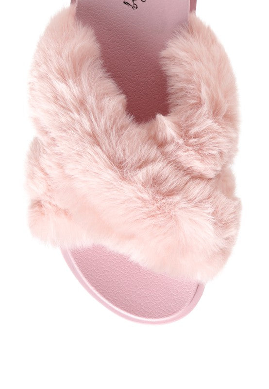 HOMEY FUR SLIP-ON FLATS | Slippers Daverri Fashions