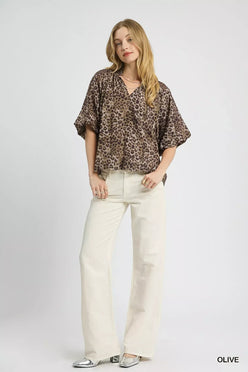 Umgee Leopard Bubble Sleeve Scalloped Hem Blouse - DAVERRI FASHIONS