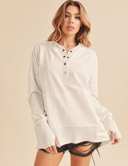 WHITE Vivi Pullover | Hoodies Daverri Fashions