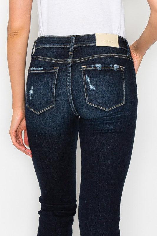 PLUS SIZE - HIGH RISE SKINNY STRAIGHT JEANS