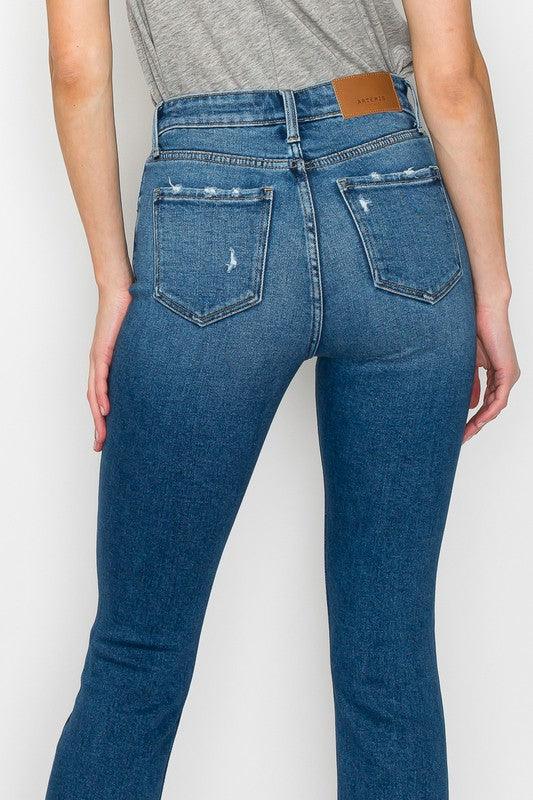 PLUS SIZE - HIGH RISE SLIM STRAIGHT JEANS