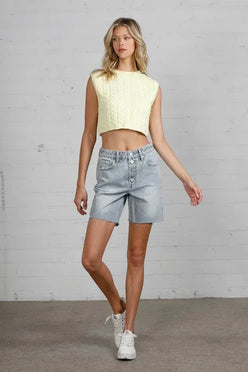 Button Down Raw Hem Denim Shorts - DAVERRI FASHIONS