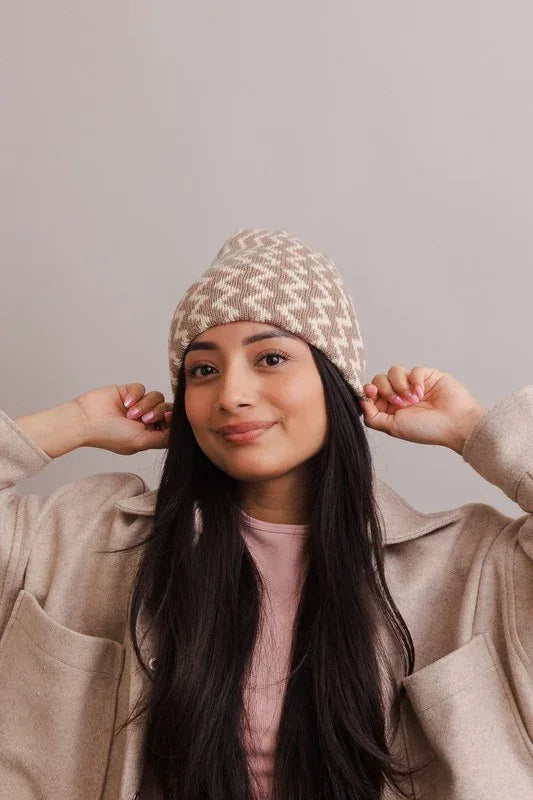 Zigzag Knit Beanie - DAVERRI FASHIONS