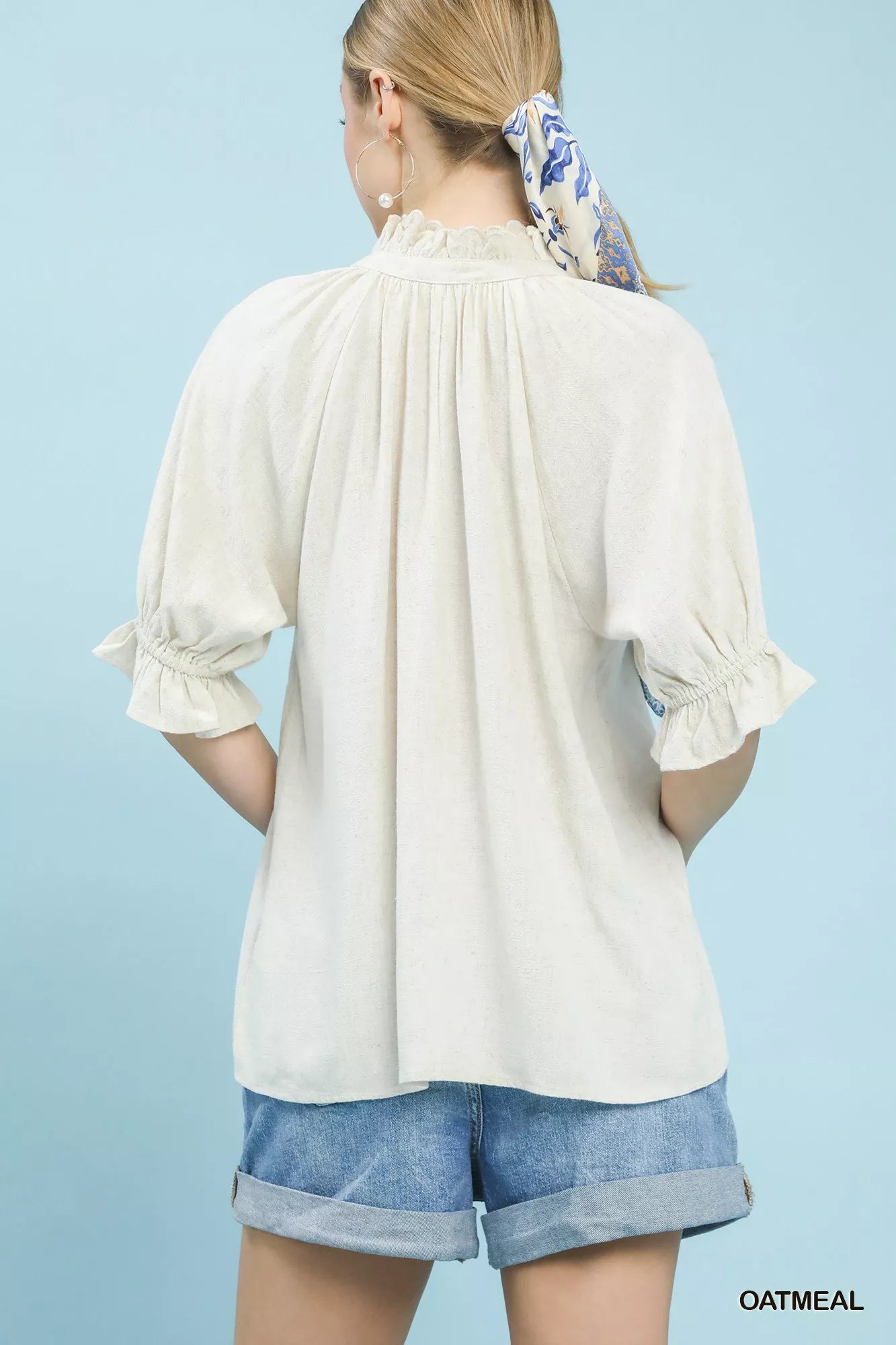 Umgee linen scalloped ruffle neck blouse in oatmeal with ruffled sleeves