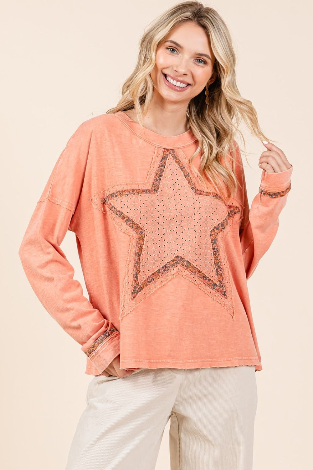 Mittoshop Mineral Wash Star Patch Long Sleeve T-Shirt Coral cream T-Shirts