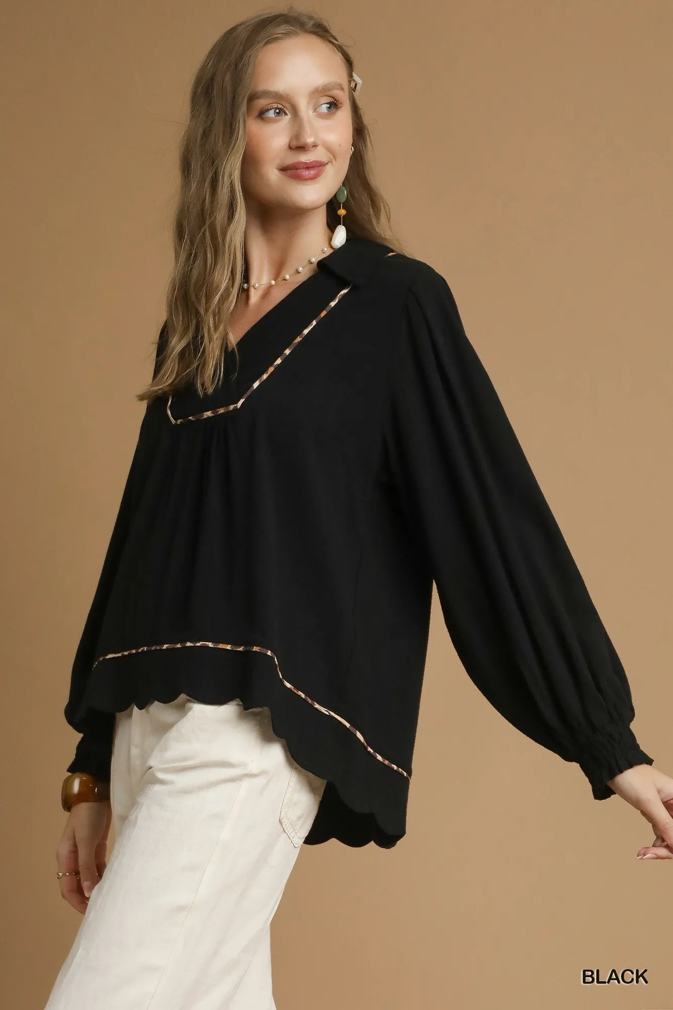Umgee Full Size Linen Scallop Hem Blouse with Contrast Trim Plus Size | Daverri Fashions