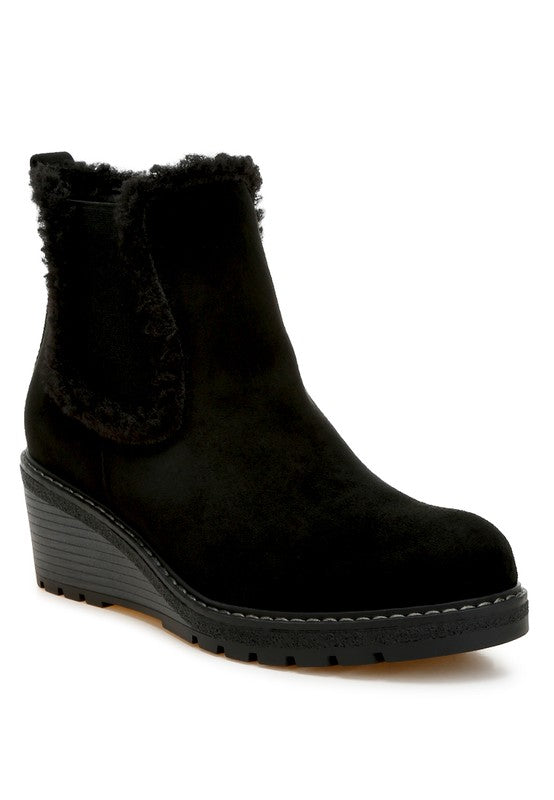 Black Thunderhoof Faux Fur Lined Chelsea Boots | Boots Daverri Fashions