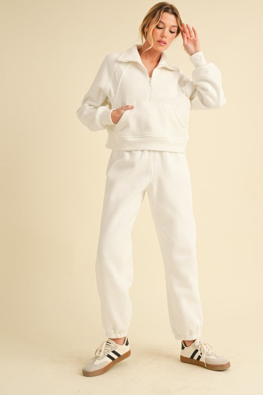 Aemi+Co Rani Jogger Sweatpants Sweatpants