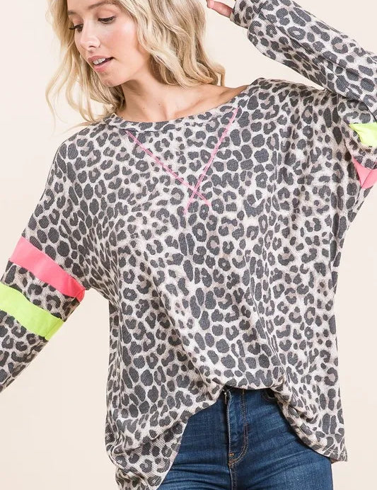 BiBi Leopard Thermal Top with Contrast Color Block | Tops Daverri Fashions