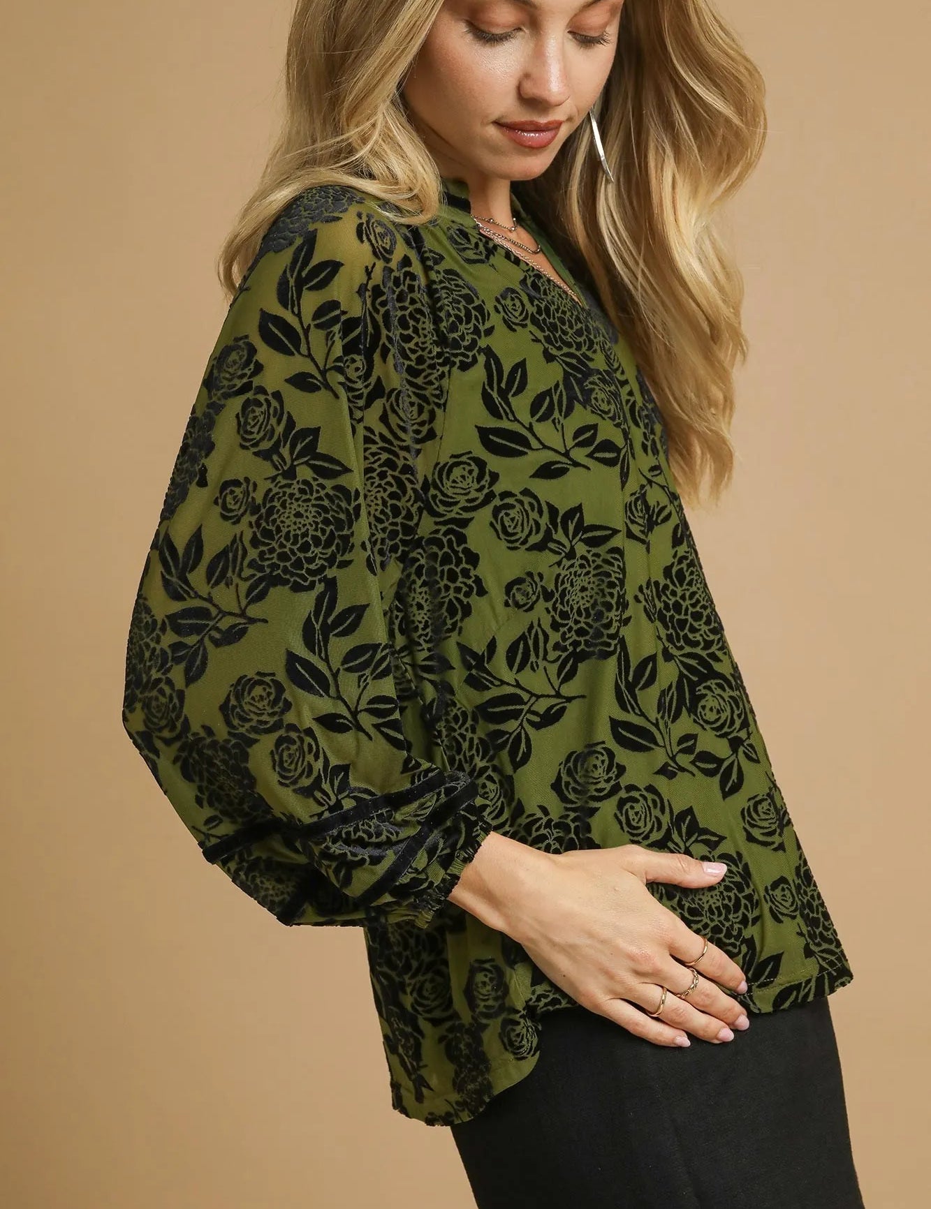 Umgee Full Size Floral Velvet Blouse with Balloon Sleeves Plus Size | Blouses Daverri Fashions