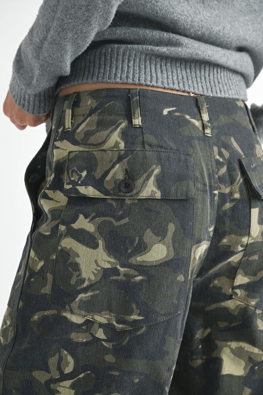 STRAIGHT LEG PANTS WITH POCKETS Pants