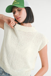 SLEEVELESS SWEATER TOP