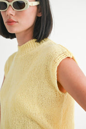 SLEEVELESS SWEATER TOP