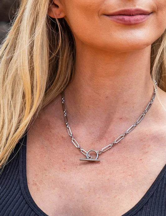 18K stainless steel toggle chain necklace with silver interlocking links