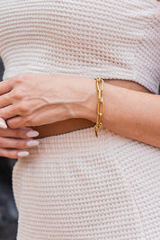 18K STAINLESS STEEL LAYERED PAPERCLIP BRACELET | Daverri Fashions