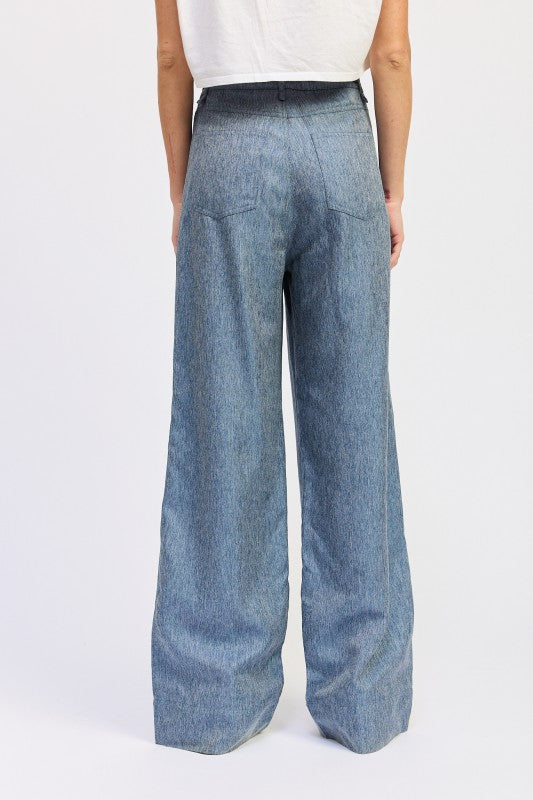 Belted wide-leg denim trousers in medium-wash blue with relaxed fit