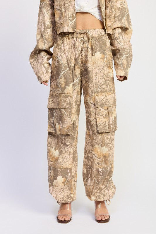 Emory Park Woodland Camo Cargo Pants in earthy tones with pockets