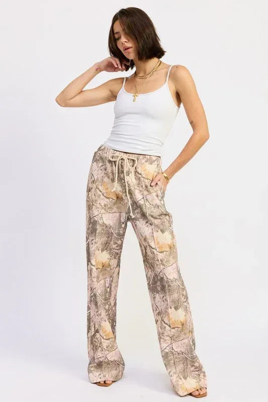 Woodland Camo Sweatpants - DAVERRI FASHIONS