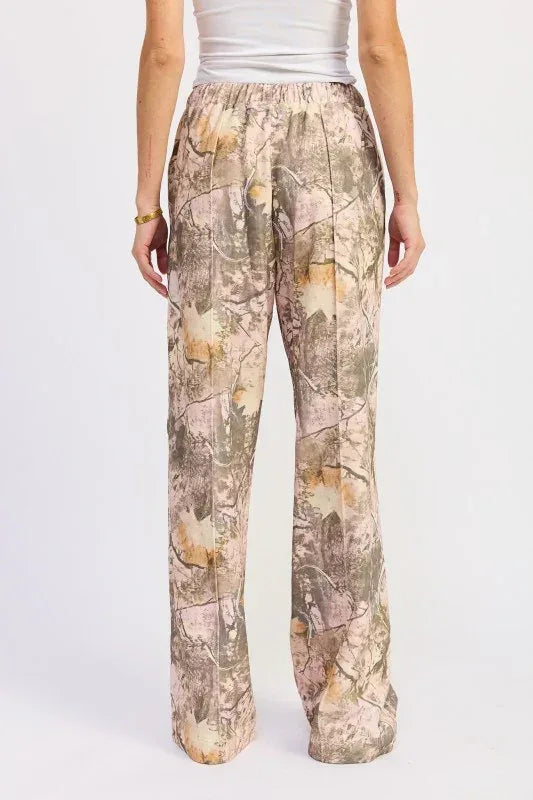 Woodland Camo Sweatpants - DAVERRI FASHIONS
