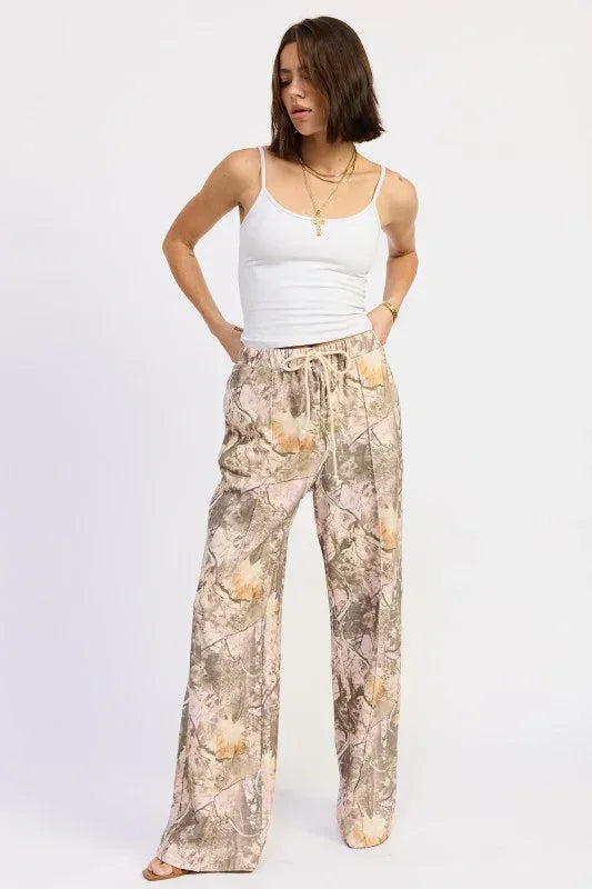 Woodland Camo Sweatpants - DAVERRI FASHIONS