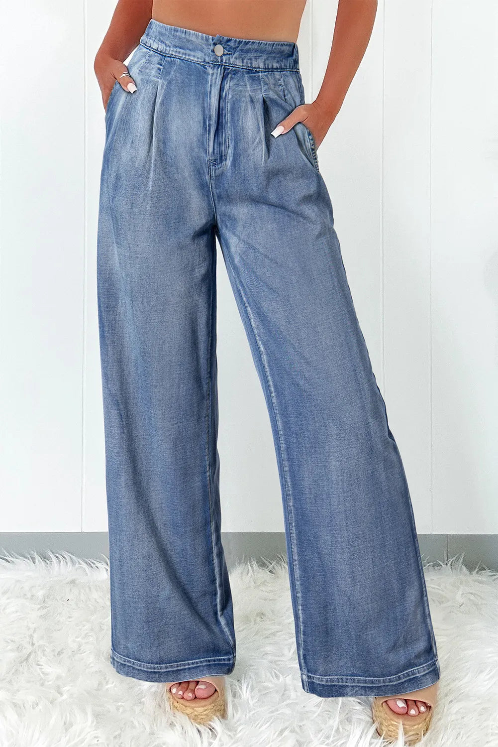 Daverri Fashions high-waisted wide-leg denim jeans in medium blue wash