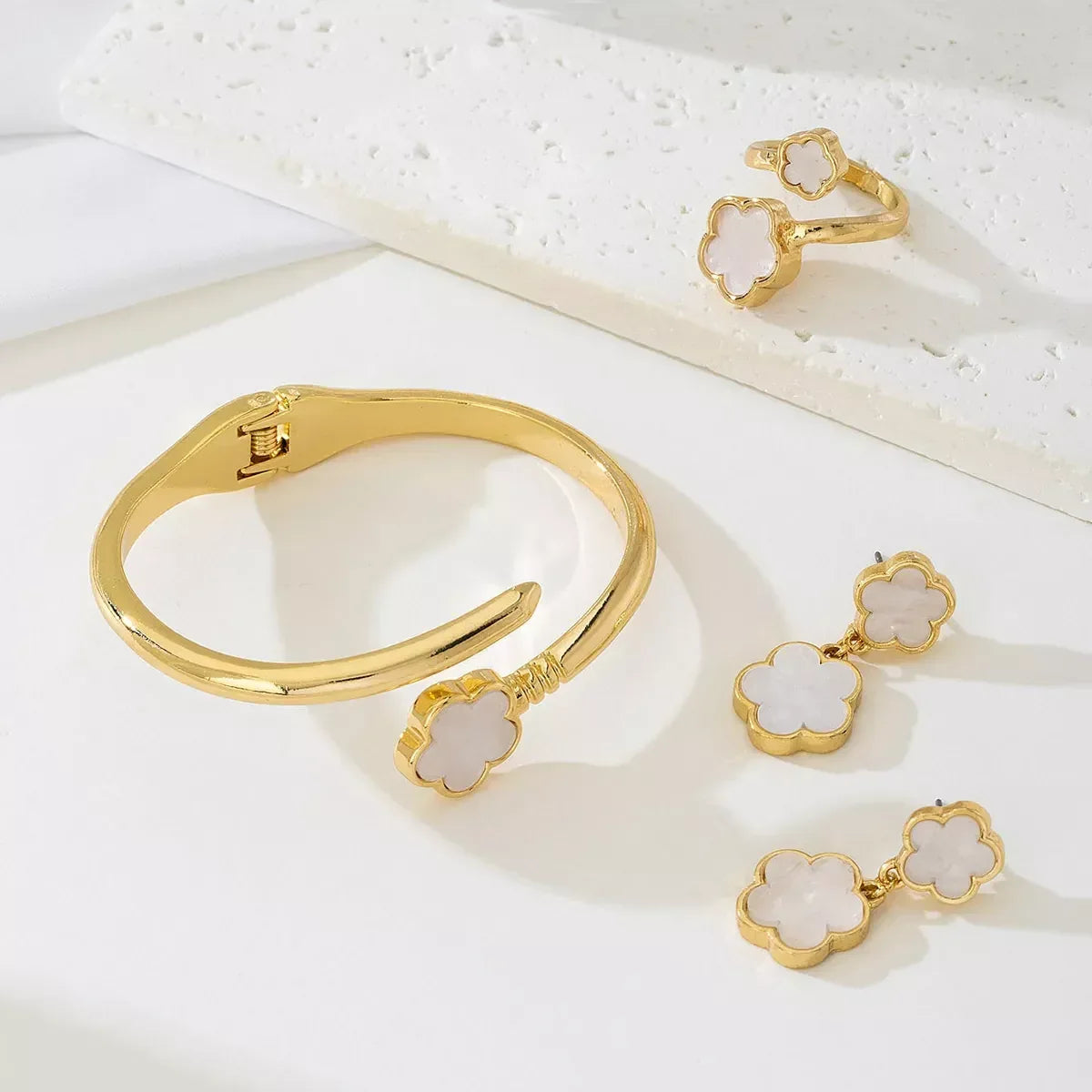 18K Gold-Plated Flower Jewelry Set - DAVERRI FASHIONS